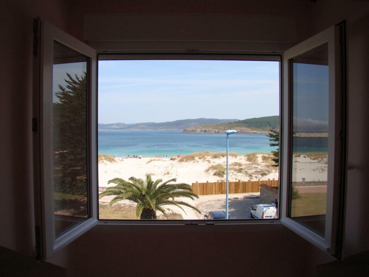 CHALET ATALAYA a pie de playa en Laxe Exterior foto