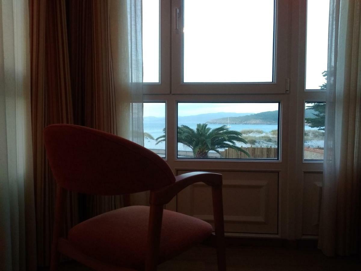 CHALET ATALAYA a pie de playa en Laxe Exterior foto